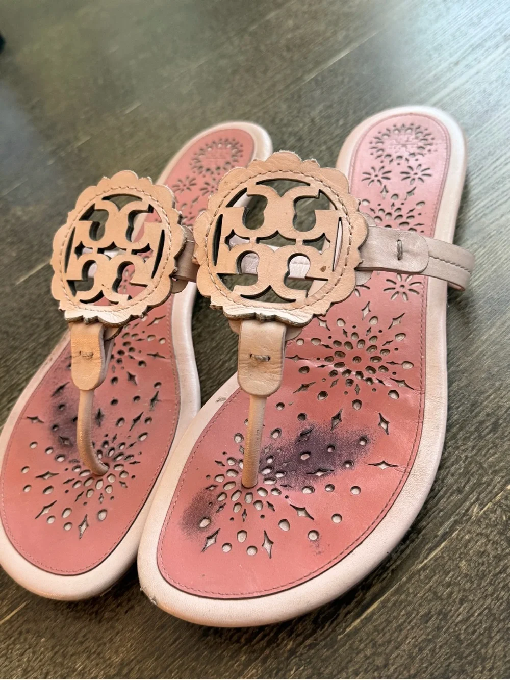 Tory Burch Miller Scalloped Pink Leather Logo Thong Sandals 11